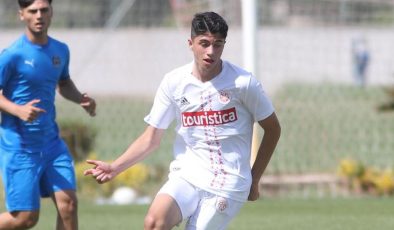Antalyaspor’un Genç Yıldızı Gökhan Şirazi, U19 Milli Takım’ın Radarında